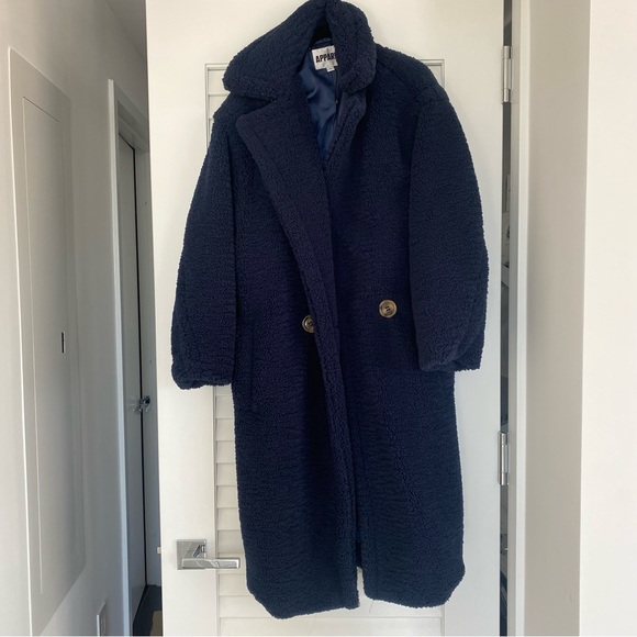 Apparis Daryna faux shearling coat, navy size S